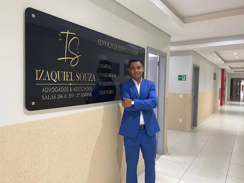 Izaquiel Souza Advogados & Associados - Especialistas em Aposentadoria e Direito Trabalhista, Santa Maria, DF - Anunciante do Grude.digital