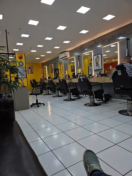 BARBEARIA GALLO MAN - SHOPPING CONJUNTO NACIONAL - Anunciante do Grude.digital
