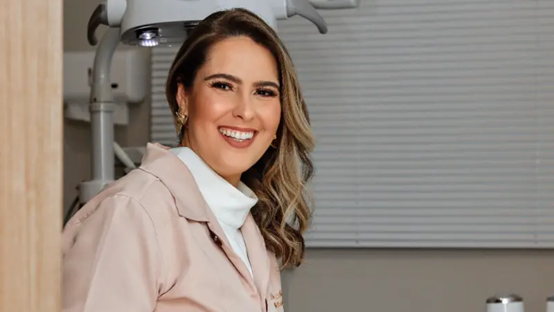 Dentista - Dra. Miriele Moulin - Anunciante do Grude.digital