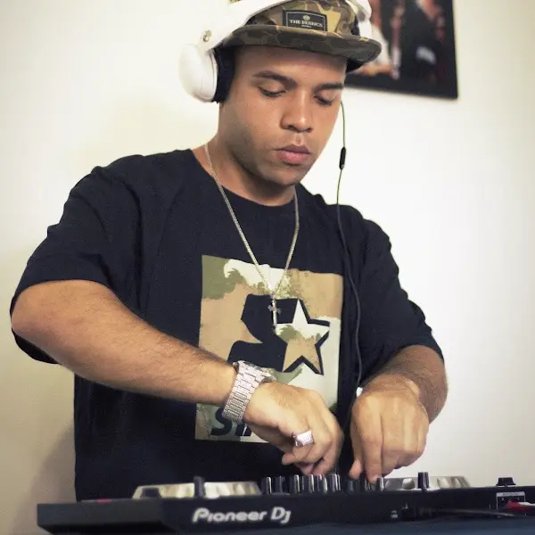 DJ Lost PartyBox012 Eventos - Som e Iluminação - Anunciante do Grude.digital