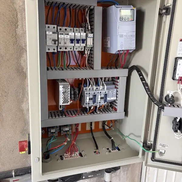 Dourado instalações elétricas e tecnologia de segurança - Anunciante do Grude.digital